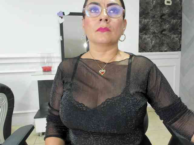 Ladyxmilf webcam