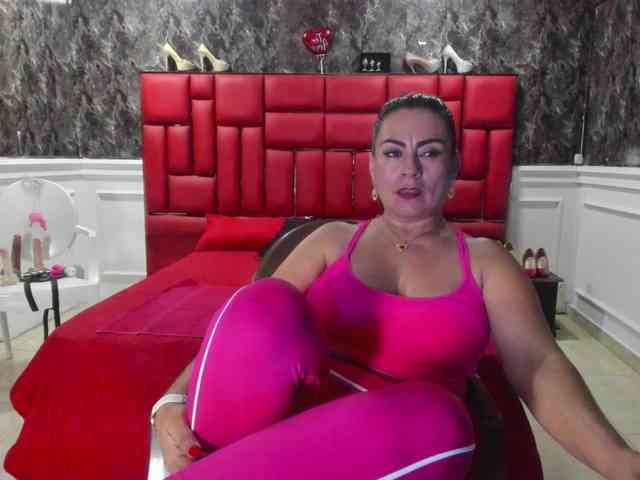 Ladyxmilf webcam