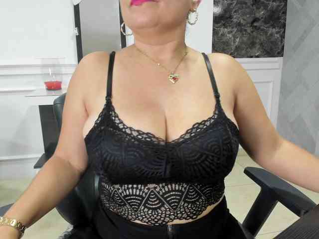 Ladyxmilf webcam