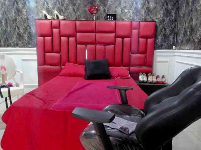 Ladyxmilf webcam