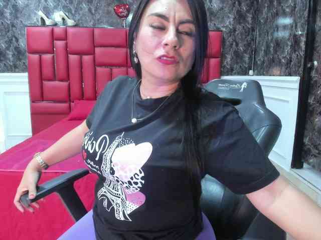 Ladyxmilf webcam