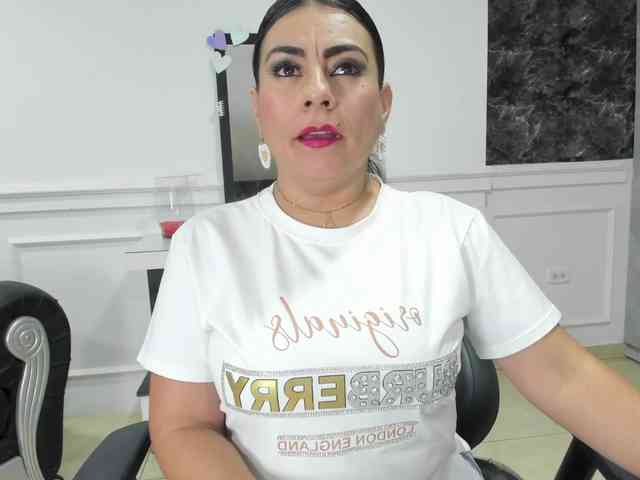 Ladyxmilf webcam