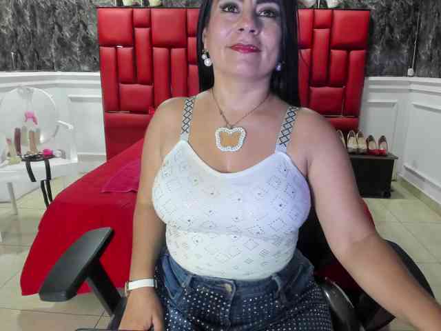 Model: Ladyxmilf