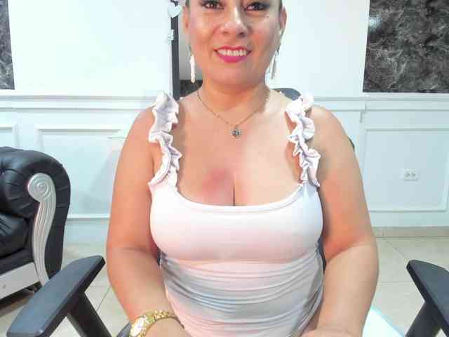 Ladyxmilf webcam
