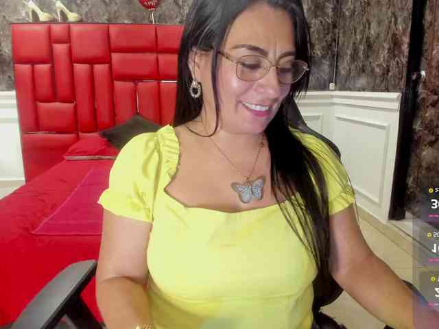 Ladyxmilf webcam