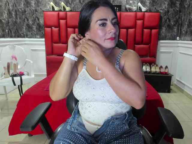 Ladyxmilf webcam