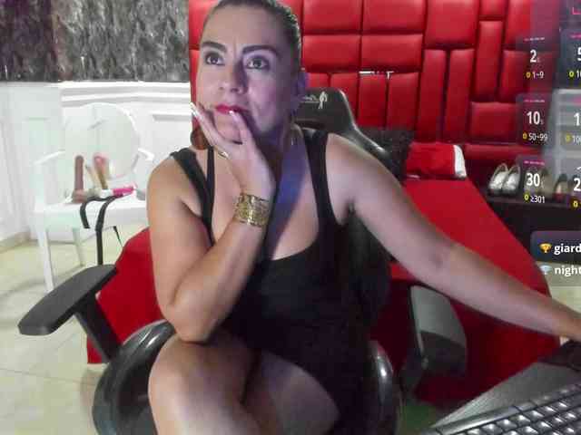 Ladyxmilf webcam
