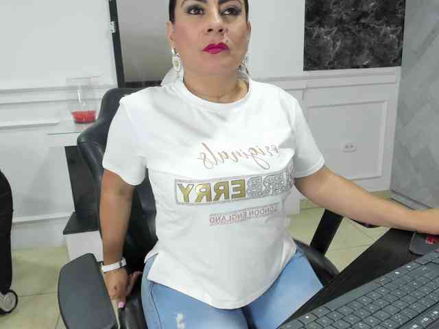 Ladyxmilf webcam