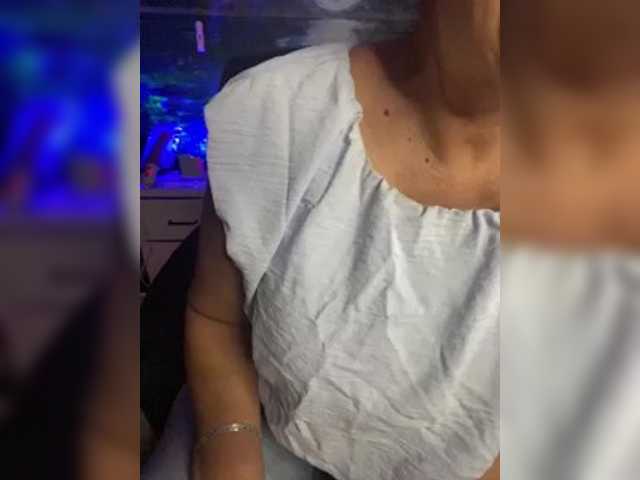 TheDime live cam preview