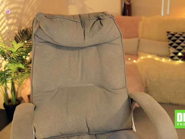 -white-kitty- live cam on BongaCams