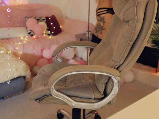 _mellie webcam