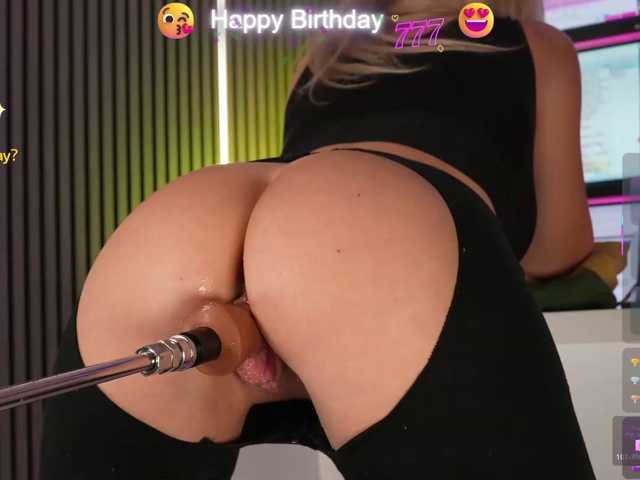 bigASSjessy — live female cam