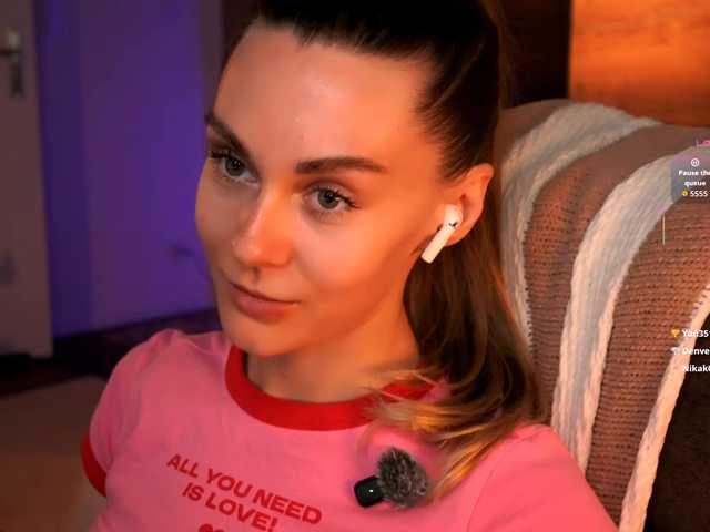 -JesusWife- live cam on BongaCams