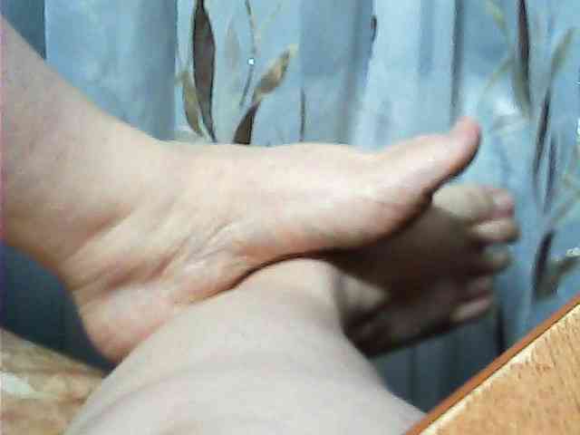 CrimsonVeil webcam