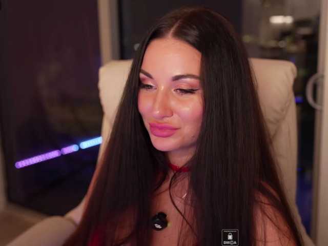 Vishenka7777 live cam on BongaCams