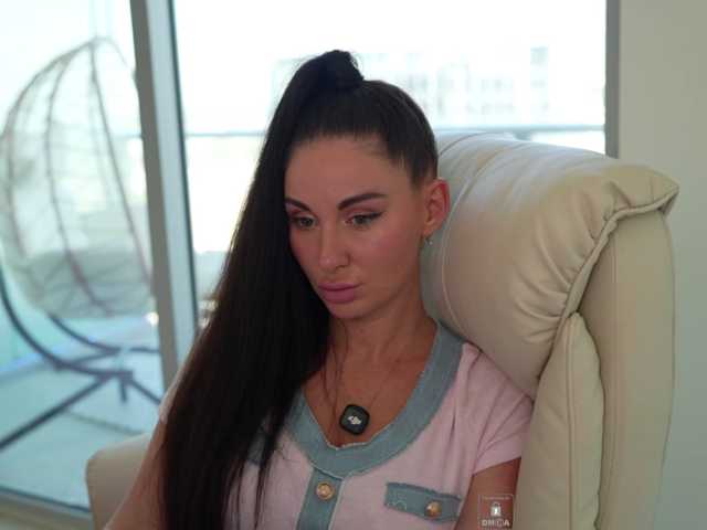 Vishenka7777 live cam on BongaCams