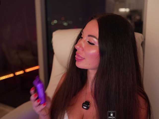 Vishenka7777 live cam on BongaCams