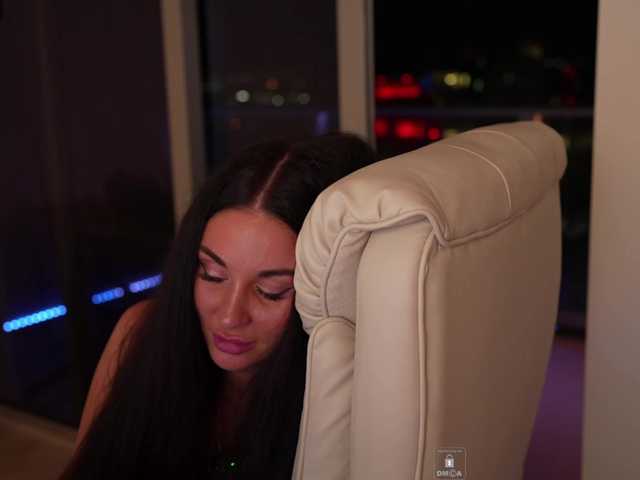 Vishenka7777 live cam on BongaCams