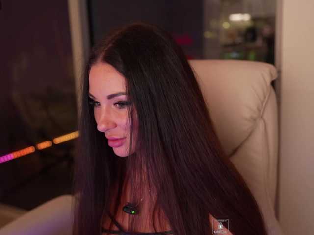 Vishenka7777 live cam on BongaCams