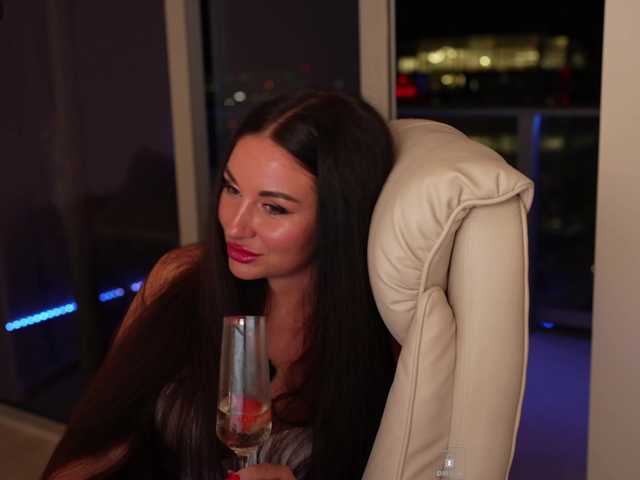 Vishenka7777 live cam on BongaCams
