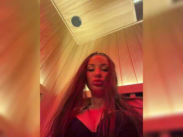 Vishenka7777 live cam on BongaCams