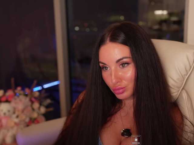 Vishenka7777 live cam on BongaCams