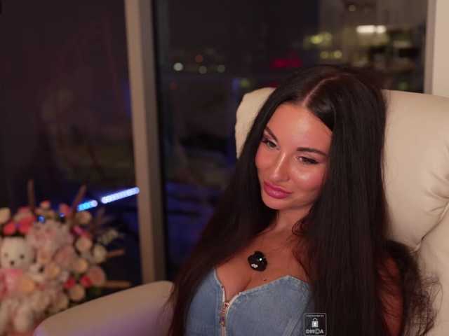 Vishenka7777 live cam on BongaCams
