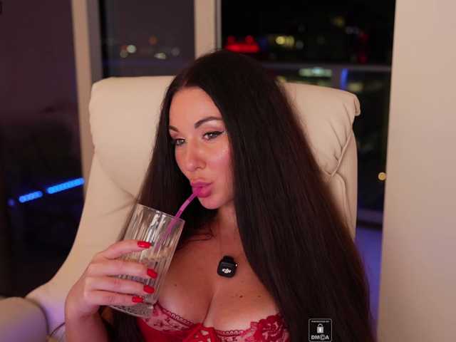 Vishenka7777 live cam on BongaCams