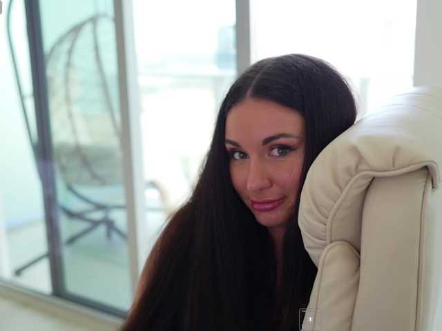 Vishenka7777 live cam on BongaCams