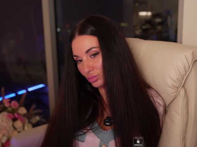 Vishenka7777 live cam on BongaCams