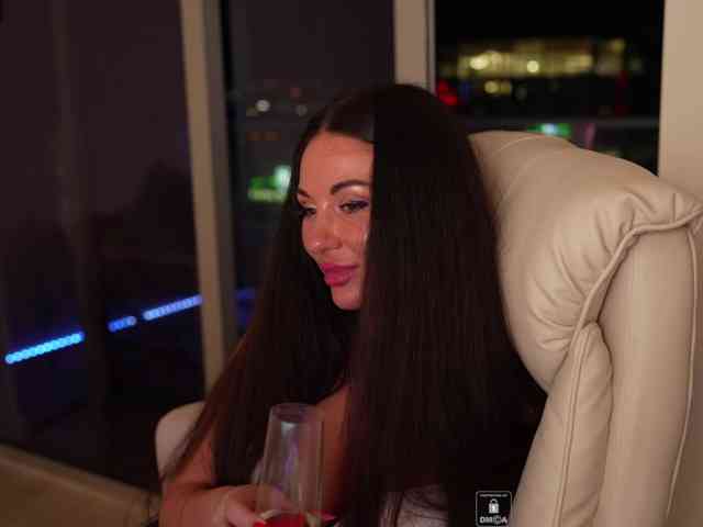 Vishenka7777 Live Webcam on BongaCams