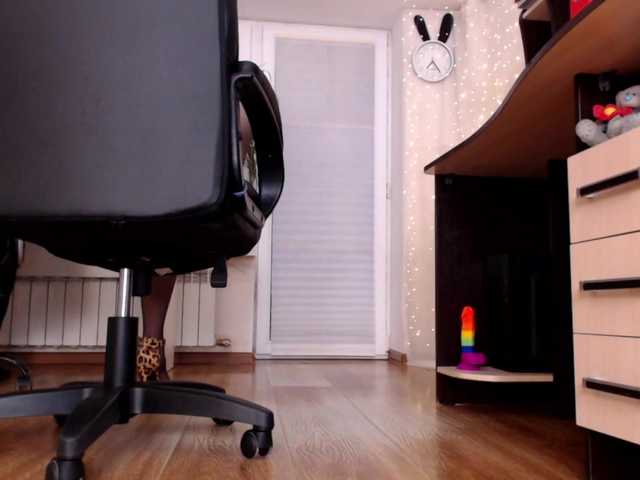 Carrie1337 live cam on BongaCams