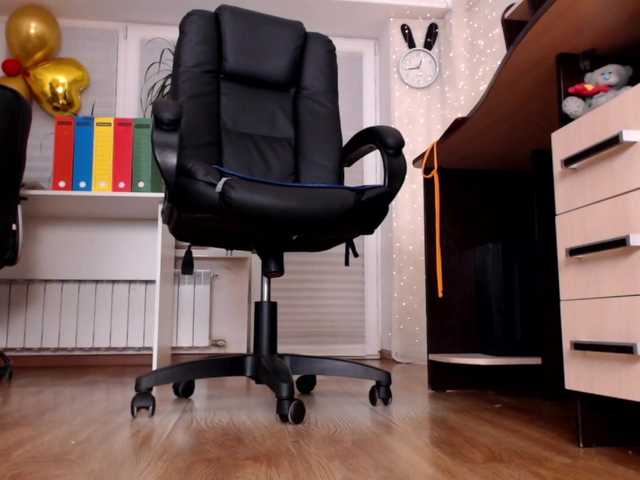 Carrie1337 live cam on BongaCams