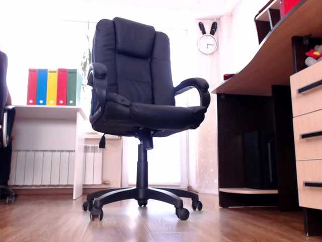 Carrie1337 live cam on BongaCams