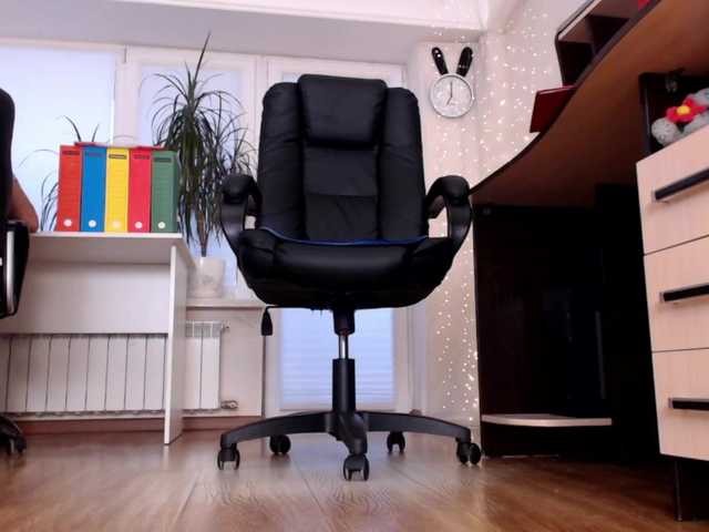 Carrie1337 live cam on BongaCams