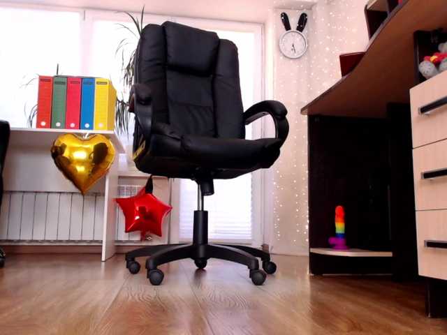 Carrie1337 live cam on BongaCams