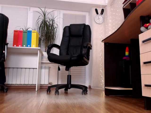 Carrie1337 live webcam show