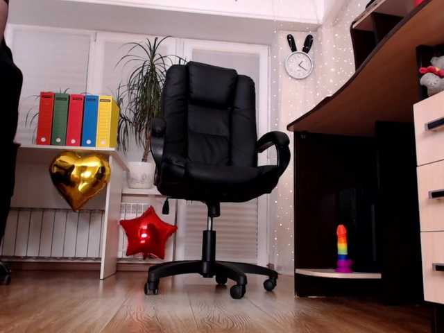 Carrie1337 live cam on BongaCams