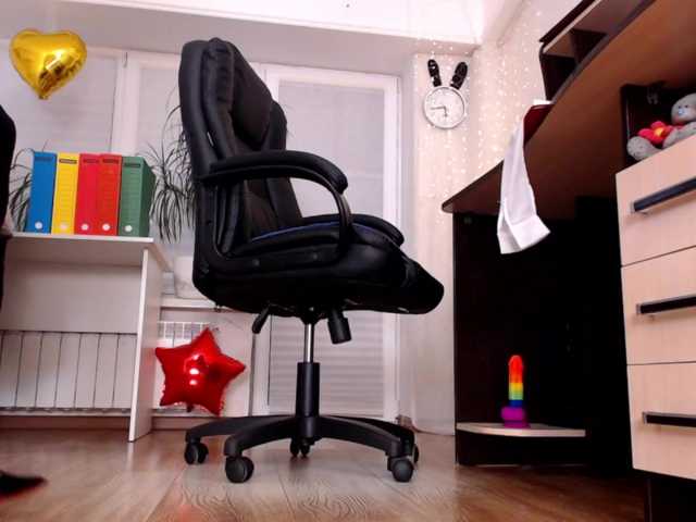 Carrie1337 — live couple cam