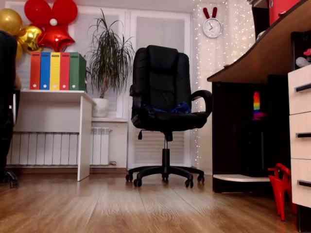 Model: Carrie1337