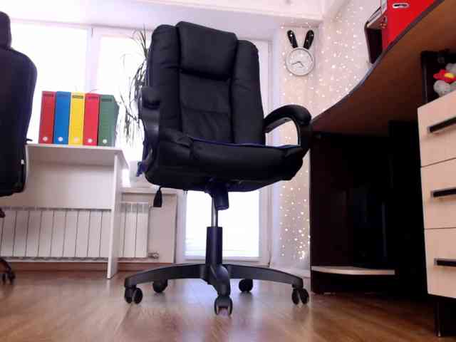 Model: Carrie1337