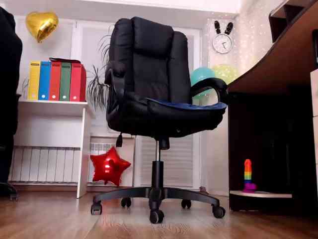 Model: Carrie1337
