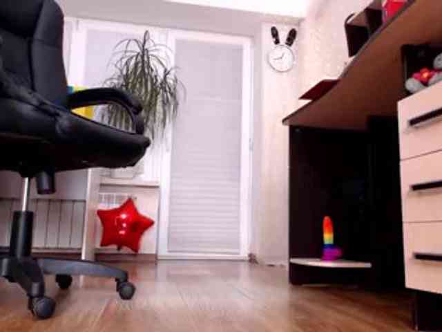 Carrie1337 webcam