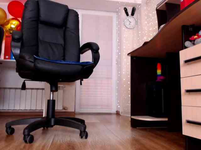 Model: Carrie1337