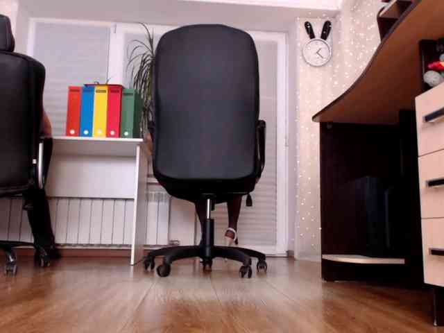 Carrie1337 webcam