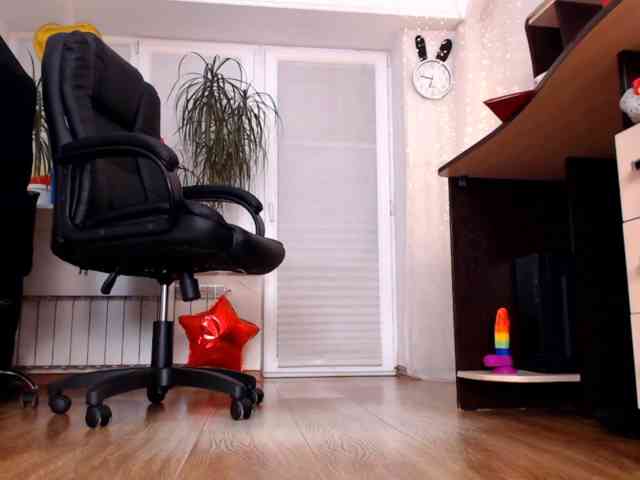 Carrie1337 webcam