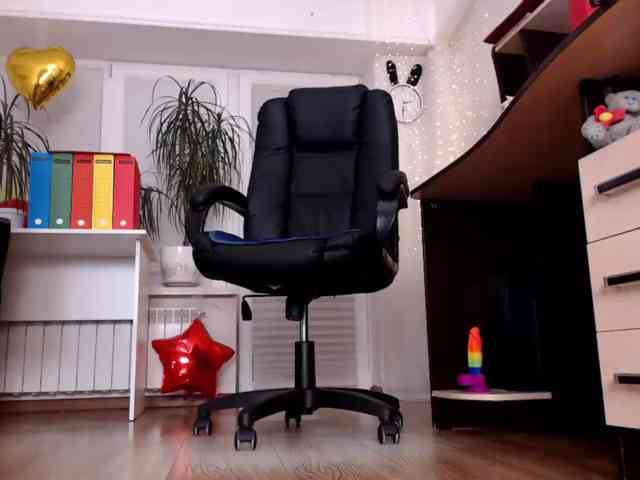 Model: Carrie1337
