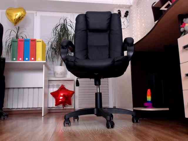 Model: Carrie1337