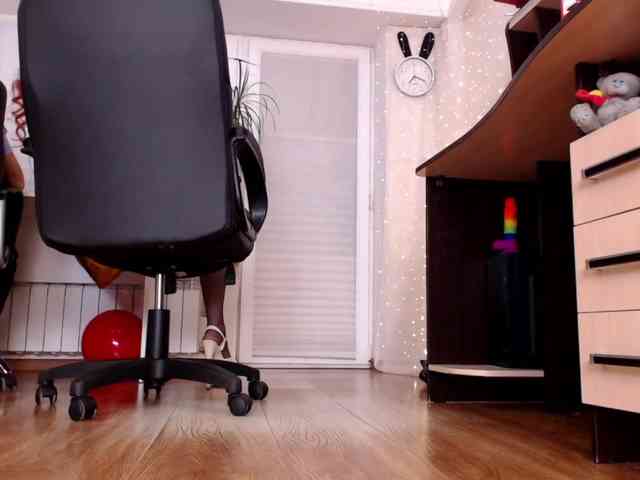 Model: Carrie1337