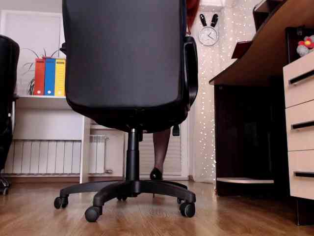 Carrie1337 webcam